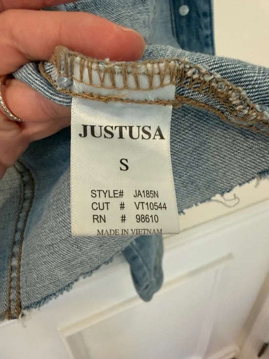 Just USA Cropped Blue Denim Jacket with Raw Hem - Picture 2 of 4